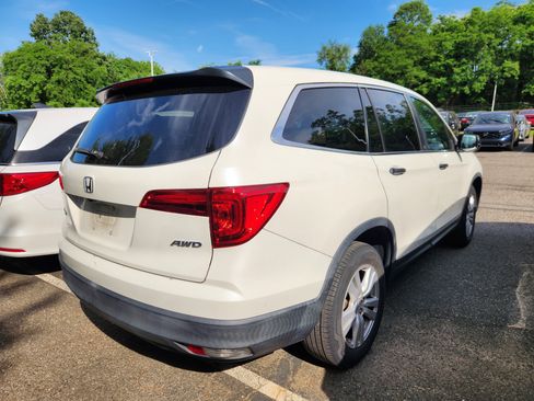 Used 2018 Honda Pilot LX image 4
