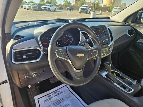 Certified 2020 Chevrolet Equinox LS w/ LS Convenience Package FWD image 14