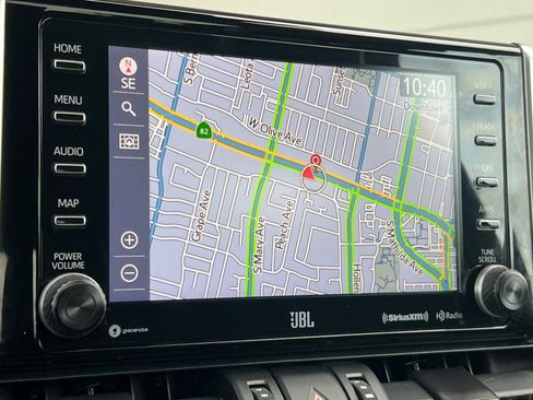 Used 2020 Toyota RAV4 Limited image 24