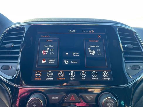 Used 2022 Jeep Grand Cherokee Laredo X image 29