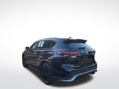 Used 2025 Toyota Highlander XSE