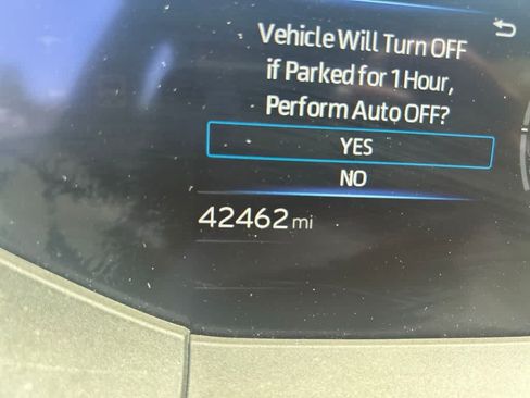 Used 2024 Toyota Prius LE FWD image 8