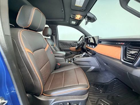 Used 2023 GMC Canyon AT4 w/ AT4 Premium Package AWD/4WD image 7