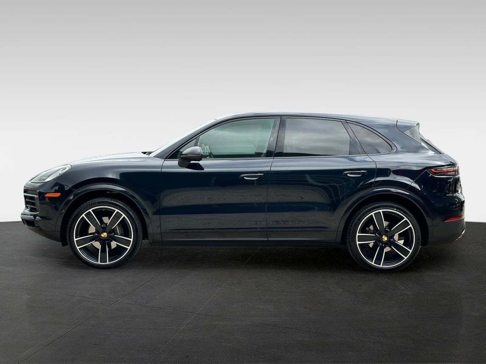 Used 2019 Porsche Cayenne AWD/4WD image 4