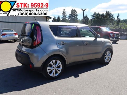 Used 2015 Kia Soul + FWD image 8