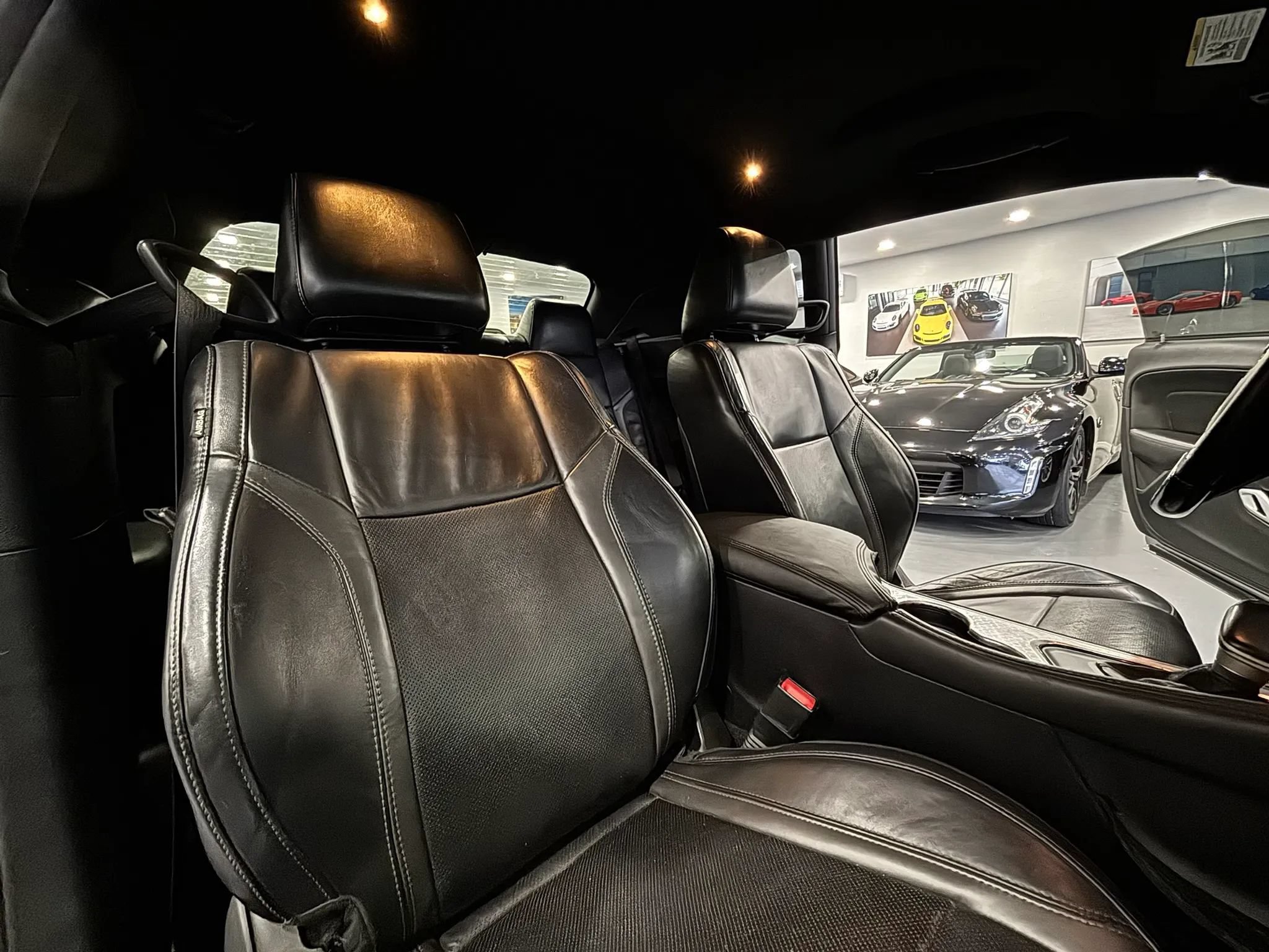 Used 2015 Dodge Challenger SXT Plus RWD image 16