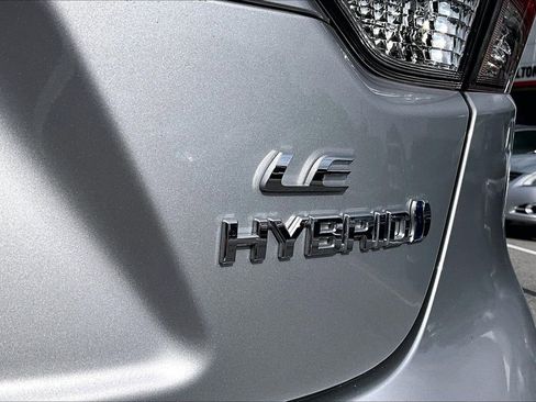 Used 2024 Toyota Corolla LE image 21