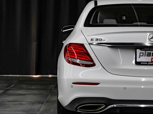 Used 2018 Mercedes-Benz E 300 w/ Premium 1 Package image 57