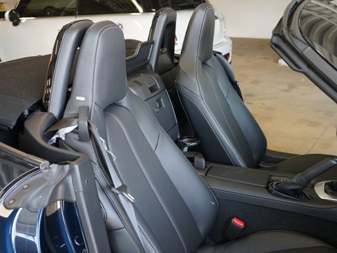 New 2026 MAZDA MX-5 Miata Grand Touring w/ Weather Package RWD image 17