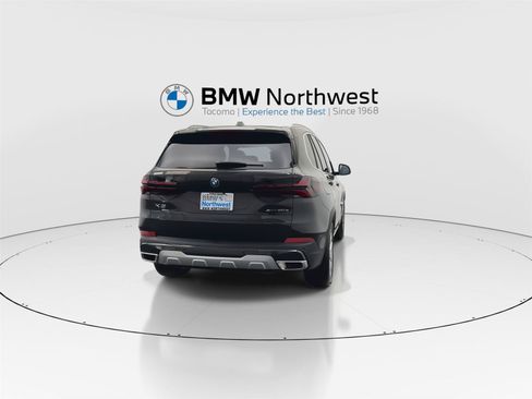 Used 2026 BMW X5 xDrive50e AWD/4WD image 2