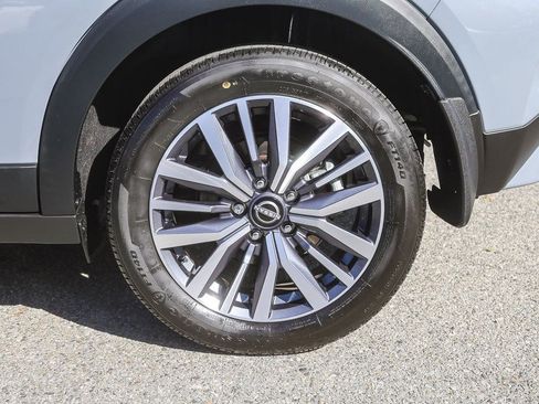 Certified 2024 Nissan Kicks SV image 10