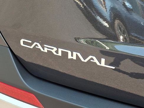 New 2026 Kia Carnival SX image 11