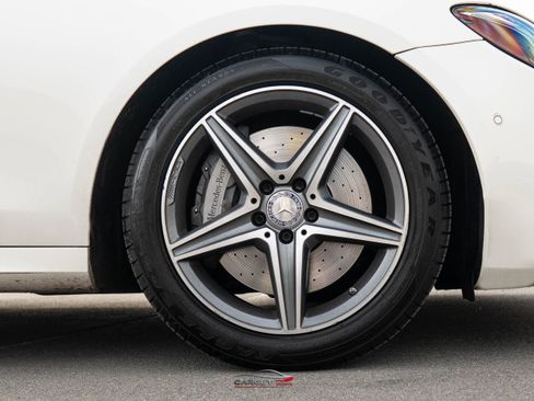 Used 2017 Mercedes-Benz E 300 4MATIC image 9