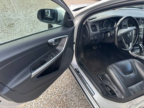 Used 2014 Volvo S60 T5 AWD/4WD image 9