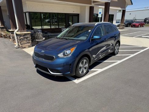 Used 2019 Kia Niro LX FWD image 2