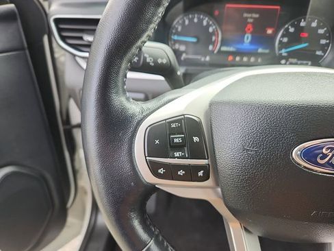 Certified 2022 Ford Explorer XLT w/ Equipment Group 202A image 16