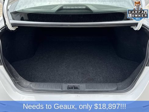 Used 2025 Nissan Sentra SV FWD image 14