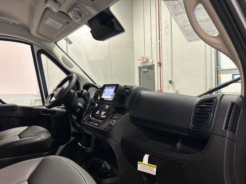 Used 2026 RAM ProMaster 2500 w/ Convenience Group FWD image 30