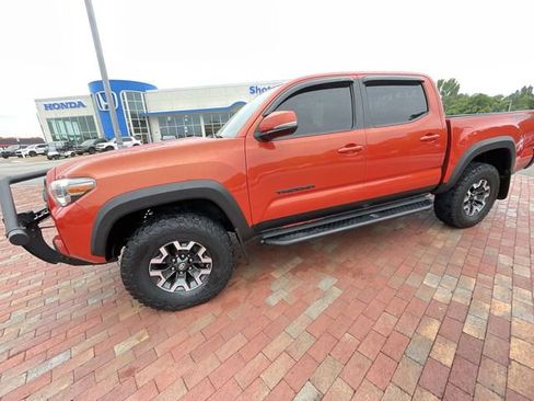 Used 2016 Toyota Tacoma TRD Off-Road w/ Towing Package AWD/4WD image 27