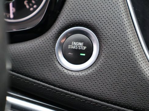 Used 2020 Cadillac XT5 Premium Luxury image 35