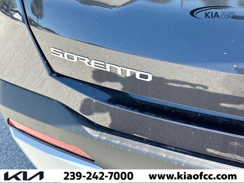 New 2026 Kia Sorento LX image 10
