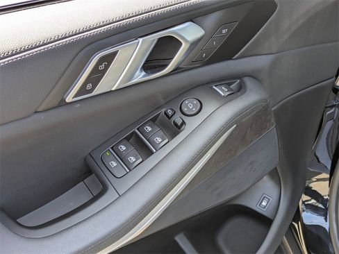 Used 2022 BMW X5 xDrive45e w/ Executive Package image 11