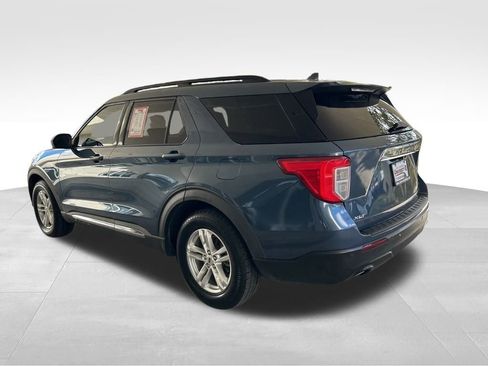 Used 2020 Ford Explorer XLT image 4