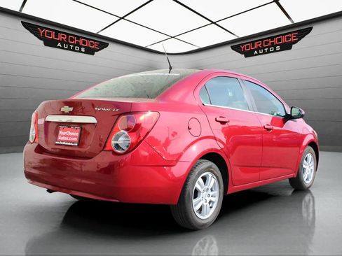 Used 2014 Chevrolet Sonic LT image 3