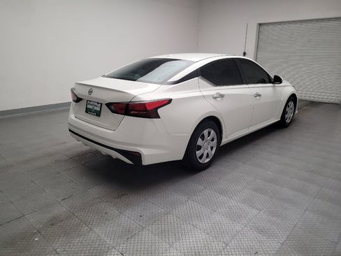 Used 2019 Nissan Altima 2.5 S FWD image 9