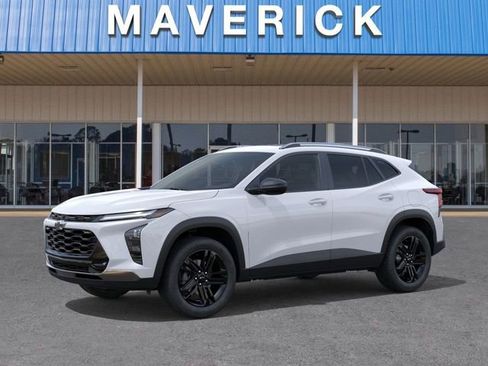 New 2026 Chevrolet Trax ACTIV w/ Sunroof Package image 2