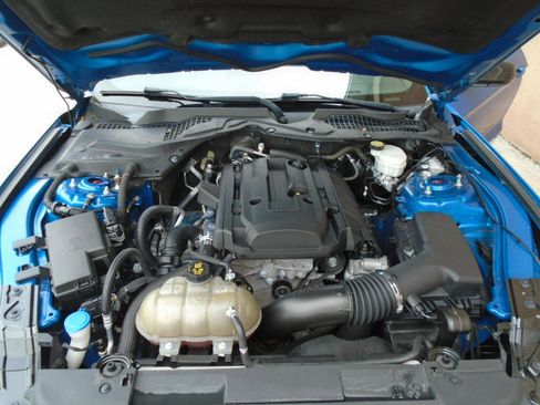 Used 2020 Ford Mustang Coupe RWD image 15