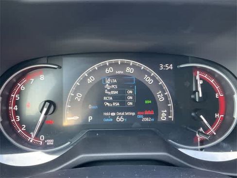 Used 2025 Toyota RAV4 XLE image 27
