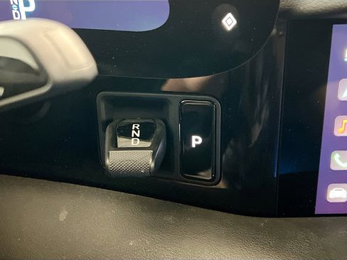 Used 2021 Porsche Taycan 4S w/ Premium Package image 13