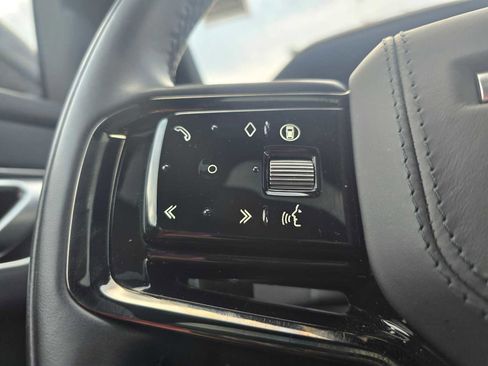 Used 2025 Land Rover Range Rover Velar Dynamic SE image 32