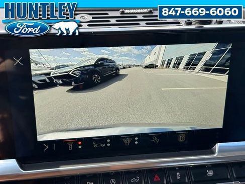 Used 2025 Chevrolet Silverado 1500 LTZ w/ Technology Package AWD/4WD image 31