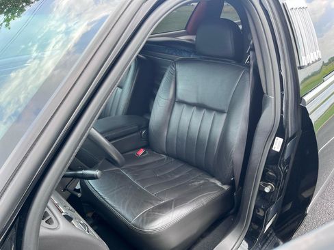 Used 2008 Lincoln Town Car Executive RWD image 27