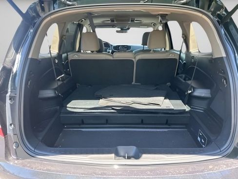 Used 2020 Honda Pilot Touring image 13