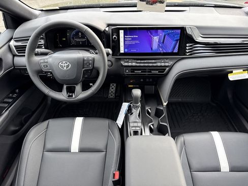 New 2026 Toyota Camry Hybrid image 17