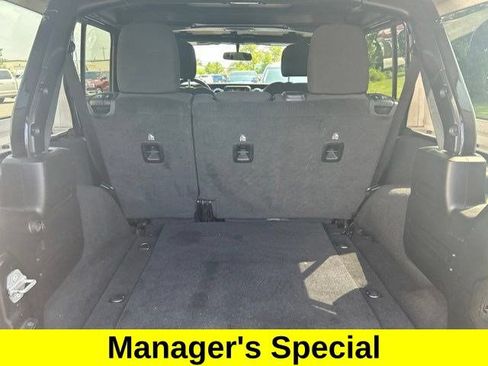 Used 2021 Jeep Wrangler Unlimited Sahara AWD/4WD image 30