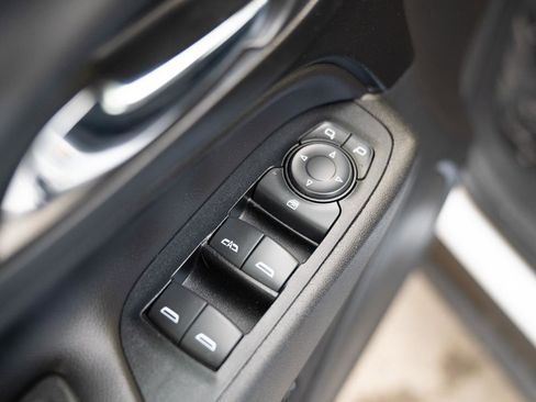 Used 2019 Chevrolet Equinox LT image 20