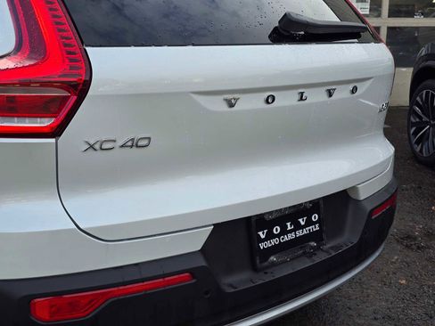Certified 2025 Volvo XC40 B5 Core w/ Protection Package Premier AWD/4WD image 12