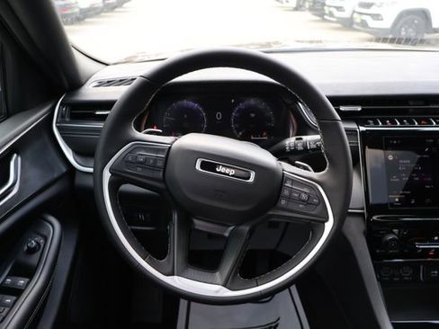 New 2026 Jeep Grand Cherokee Laredo X image 12