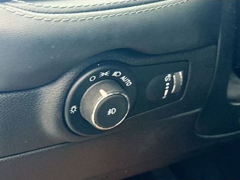 Used 2021 Dodge Durango GT image 11