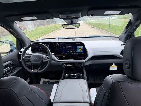 Used 2025 Chevrolet Silverado EV RST image 22