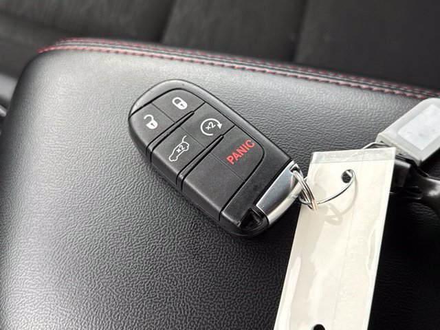 Used 2025 Dodge Durango GT AWD/4WD image 18