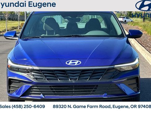 Used 2024 Hyundai Elantra SEL FWD image 10