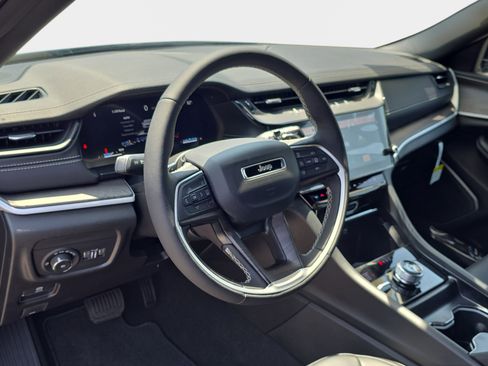 New 2026 Jeep Grand Cherokee L Limited AWD/4WD image 14