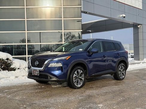 Used 2021 Nissan Rogue SV image 7