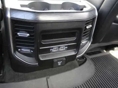 Used 2023 RAM 1500 Laramie AWD/4WD image 32