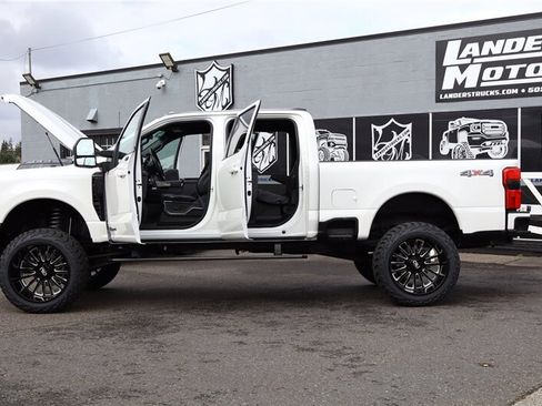 Used 2025 Ford F350 Platinum image 32